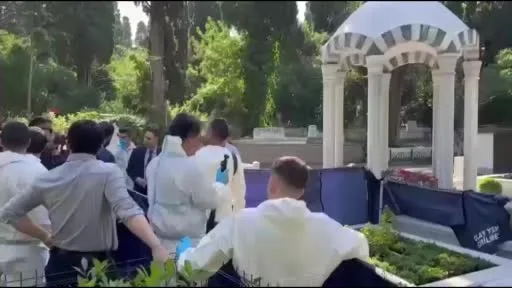 Feth-i kabir sonrası Denizolgun’un naaşı mezara yerleştirildi
