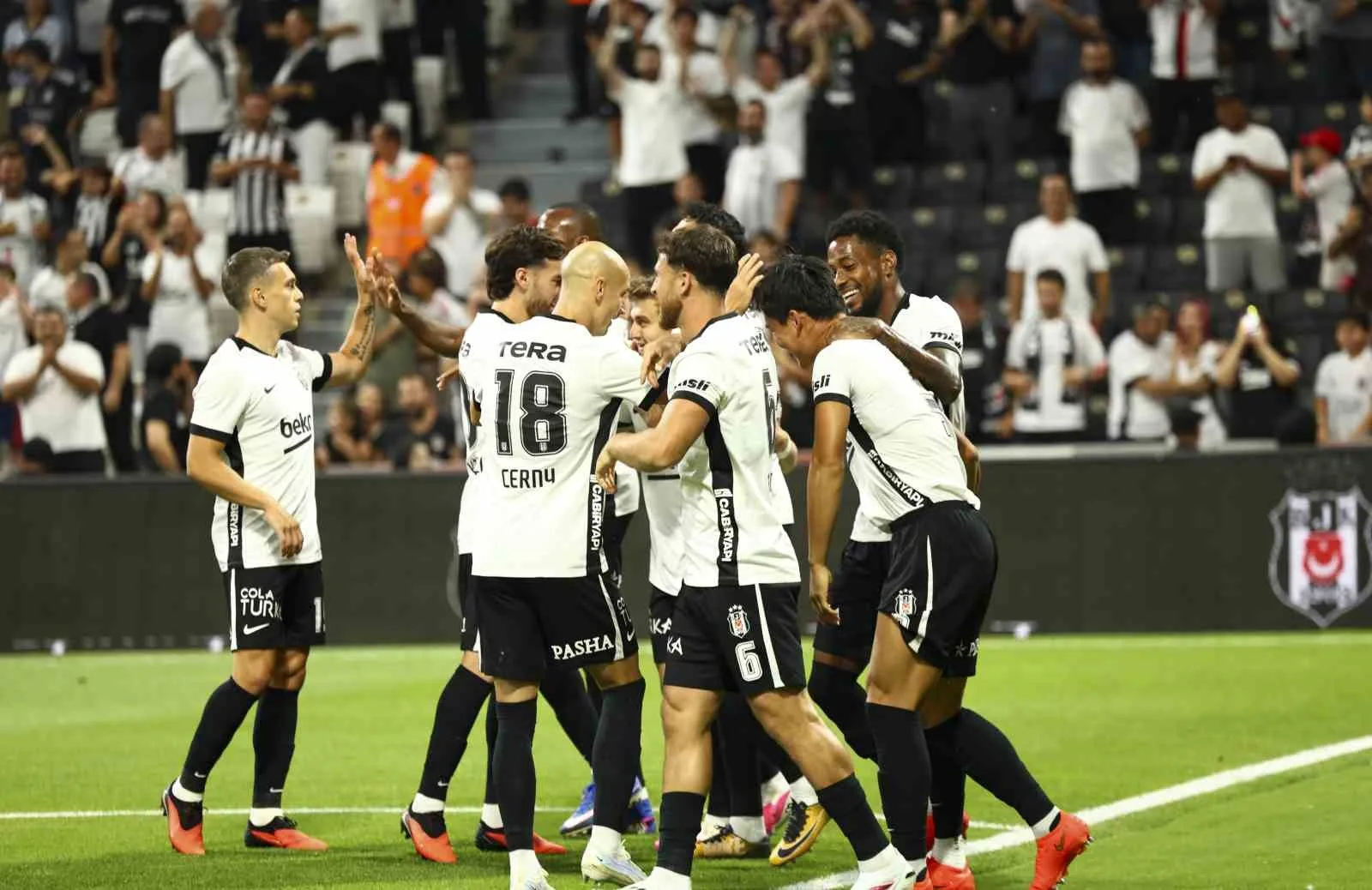 UEFA Avrupa Ligi: Beşiktaş: 2 - Kauno Zalgiris: 0 (Maç devam ediyor)