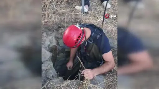Balıkesir’de kuyuya düşen koyunu itfaiye kurtardı