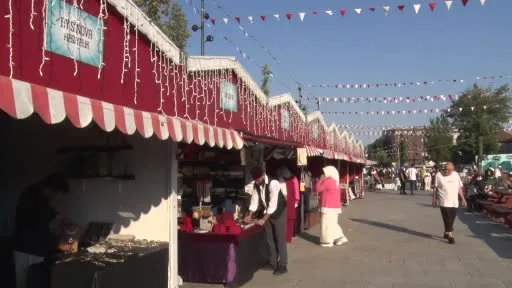 "Bir Milletin Zafer Günleri" etkinlikleri, Topkapı Kaleiçi Meydanı’nda başladı