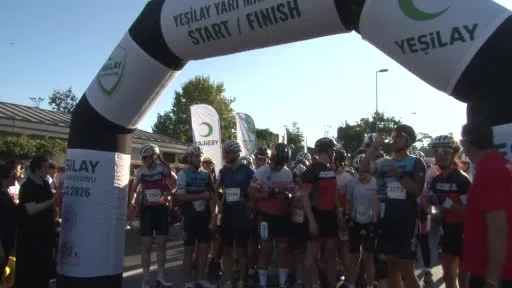 Yeşilay Yarı Maratonu başladı