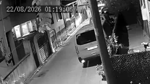 Boşanma aşamasındaki eşine ateş açtı, olay yerinden yürüyerek ayrıldı: O anlar kamerada