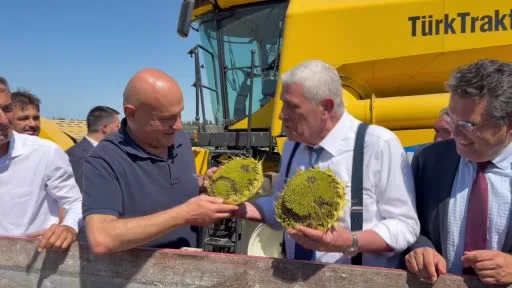 Dervişoğlu Çeltikçi’de çiftçilerle buluştu; "Borçlu olan çiftçi değil, devlettir"