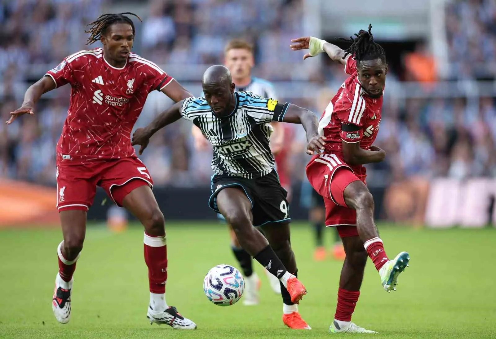 Liverpool 90+9’da golü buldu, sezona 1 puanla başladı