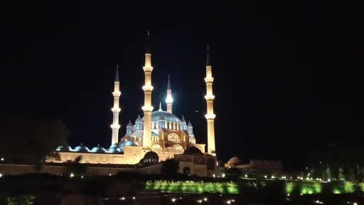 Edirne’de Selimiye Camii’nde Mevlid Kandili coşkusu