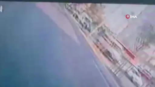 Beylikdüzü’nde scooterla giderken servis minibüsü çarpan genç kız 9 gündür yoğun bakımda