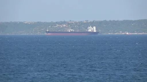 Boş ham petrol tankeri Çanakkale önlerinde dümen arızası yaptı