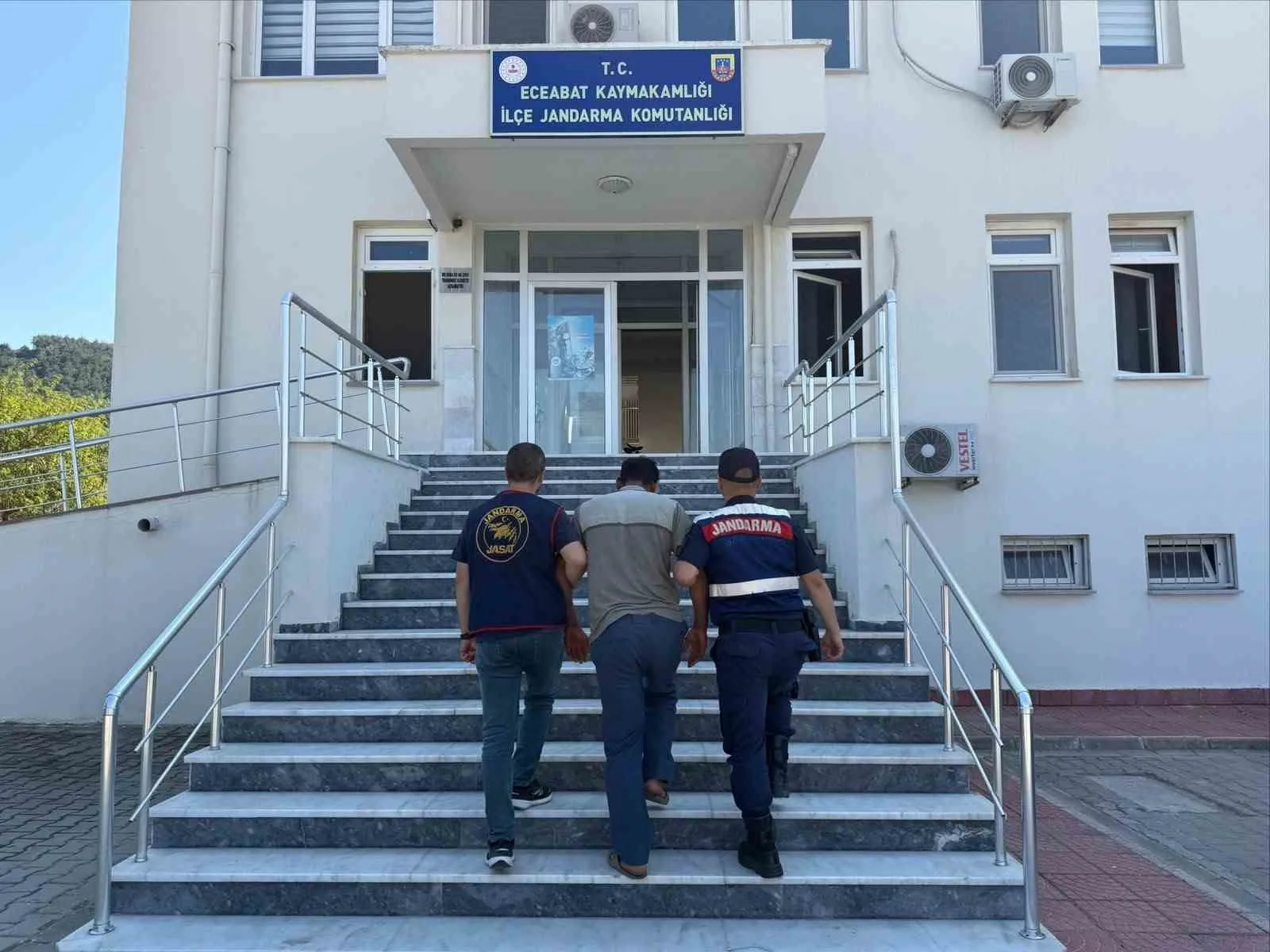 Çanakkale’de aranan 9 şüpheli tutuklandı