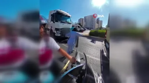 Tırın önünden geçmeye çalışan kadın ölümden son anda kurtuldu
