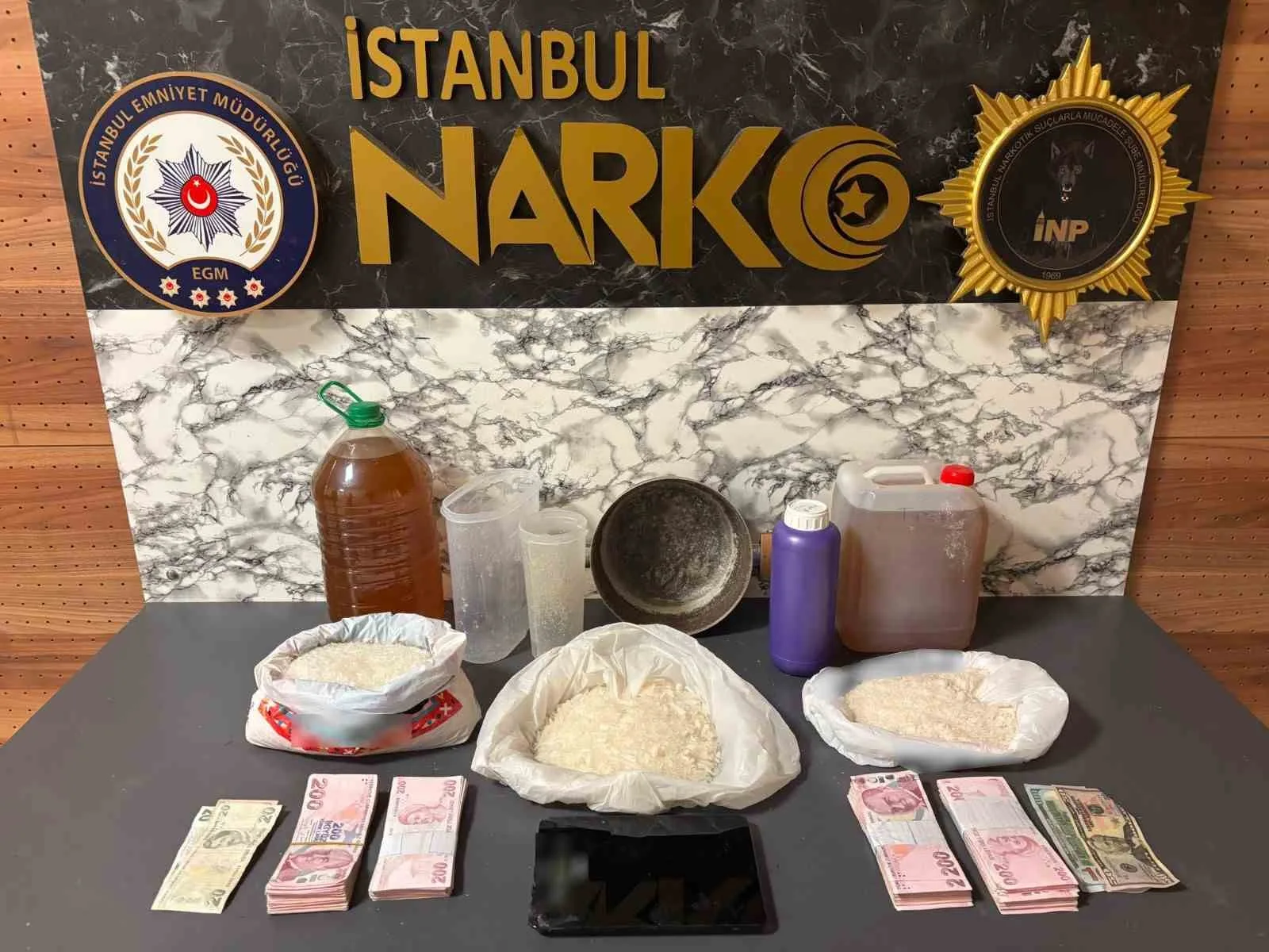 Esenyurt’ta 13 kilo 550 gram uyuşturucu ele geçirildi