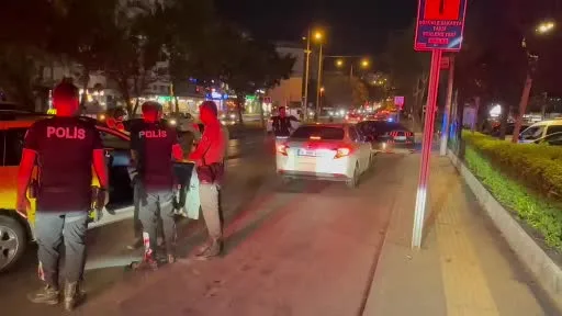 Bursa’da 2 saatte 2 bin 569 kişi sorgulandı: 9 aranan şahıs yakalandı