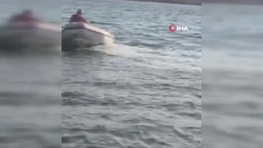 Ayvalık’ta can pazarı...Akıntıya kapılan tatilci şişme botla kurtarıldı