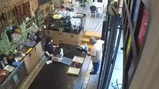 Beyoğlu’nda cep telefonu hırsızlığı şüphelisi tutuklandı