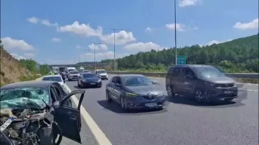 Kuzey Marmara Otoyolu’nda korkutan kaza: 2 yaralı