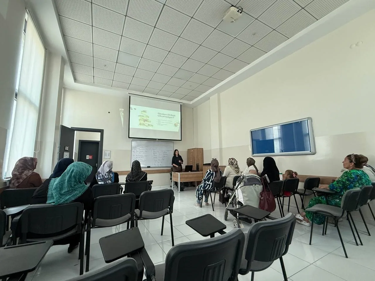 Akyazı’da 5 hafta süren "Sağlıklı Yaşam ve Beslenme Eğitim Serisi" tamamlandı