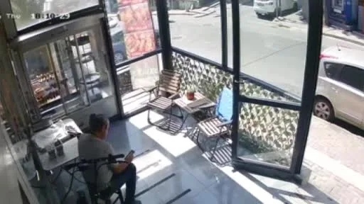 Ümraniye’de cip ile otomobil çarpıştı: 2’si çocuk 4 yaralı