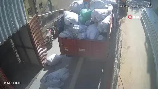 Gaziosmanpaşa’da işçinin yaralandığı asansör kazası kamerada