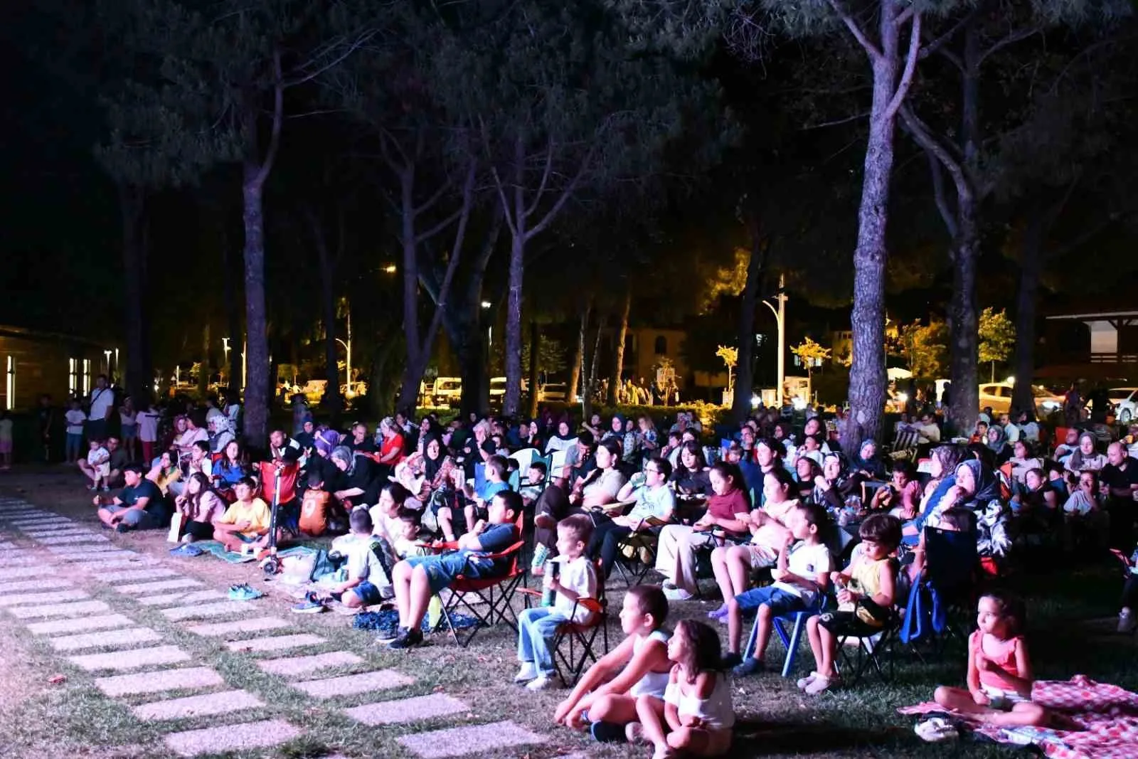 İznik’te yazlık sinema sezon finali yaptı