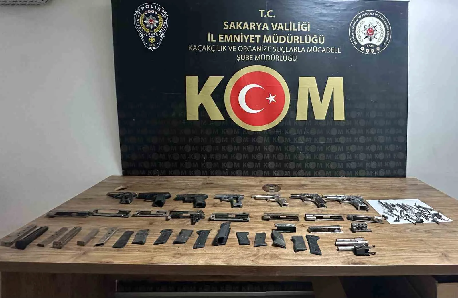 Sakarya’da silah imalathanesine döndürülen eve operasyon: 1 gözaltı