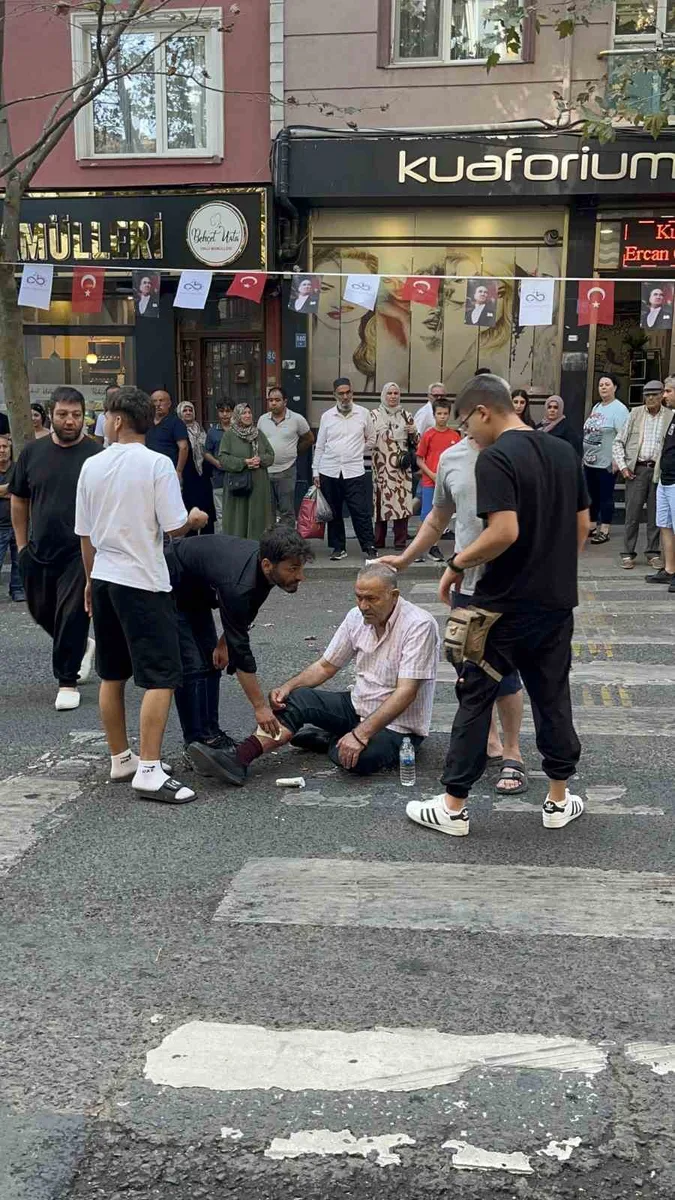 Yaya geçidinde yaşlı adama çarpan motosiklet sürücüsünden şok sözler: "Öğretmenleri böyle mi öğretiyor bunlara?"