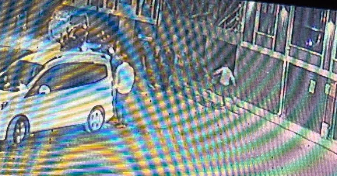 Araç ticareti silahlı kavgaya döndü... O anlar kamerada