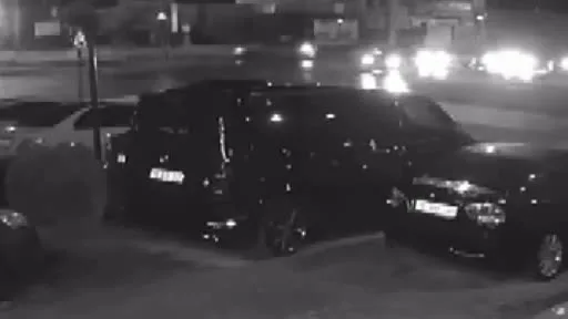 Kırmızı ışıkta geçen otomobil sürücüsü kaza yaptı... O anlar kamerada