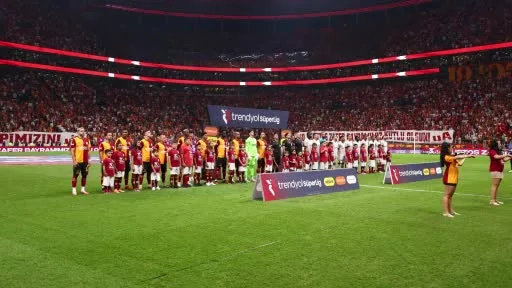 Trendyol Süper Lig: Galatasaray: 1 - Göztepe: 1 (İlk yarı)