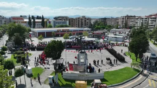 Edremit’te 30 Ağustos Zafer Bayramı coşkuyla kutlandı