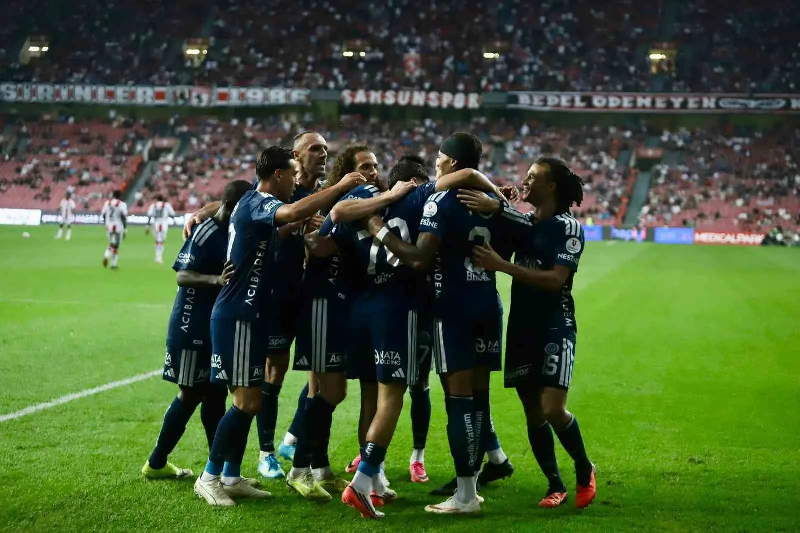 Fenerbahçe, derbiye moralli gidiyor