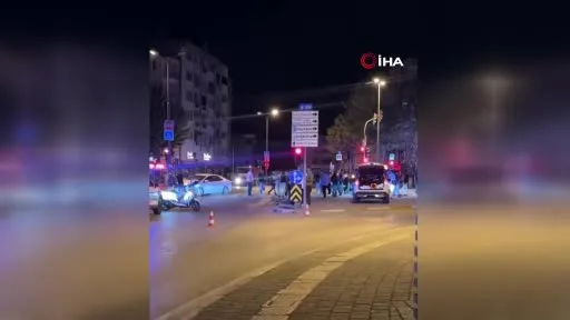 Bursa’da 2 otomobil çarpıştı: 9 kişi yaralı