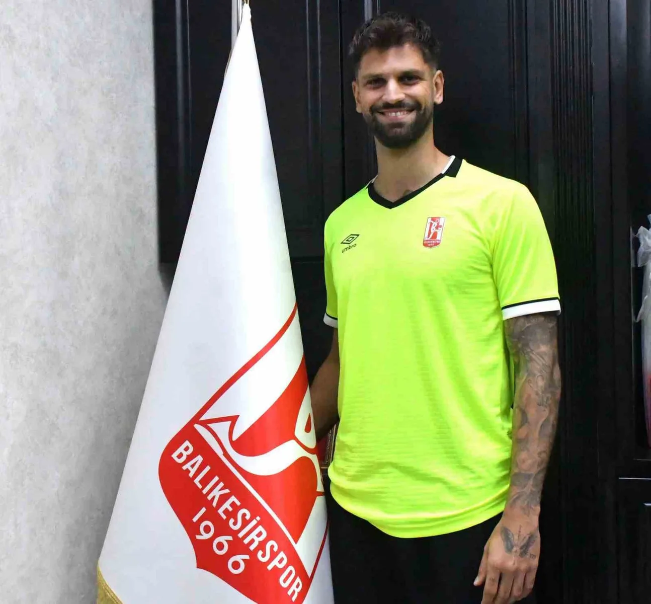 Balıkesirspor, kaleci Arda Akbulut ile sözleşme imzaladı