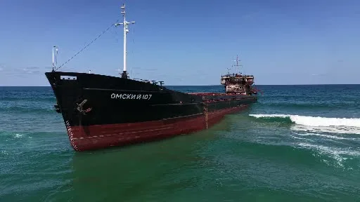 Rusya’da saldırıya uğrayan kargo gemisi Şile’de karaya oturdu