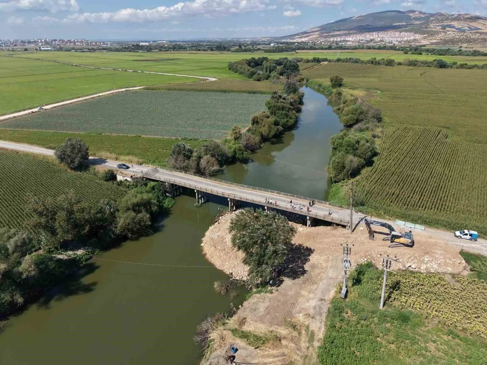 Büyükşehir’den Karacabey’e yeni köprü