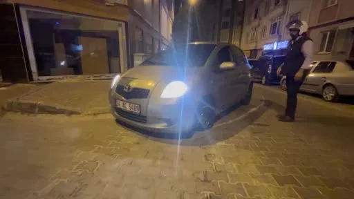 Tekirdağ’da jant üzerinde seyreden alkollü sürücü polise yakalandı