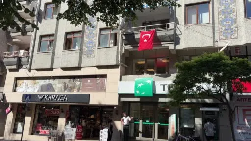 Evinin balkonundan düşen görme engelli adam hayatını kaybetti