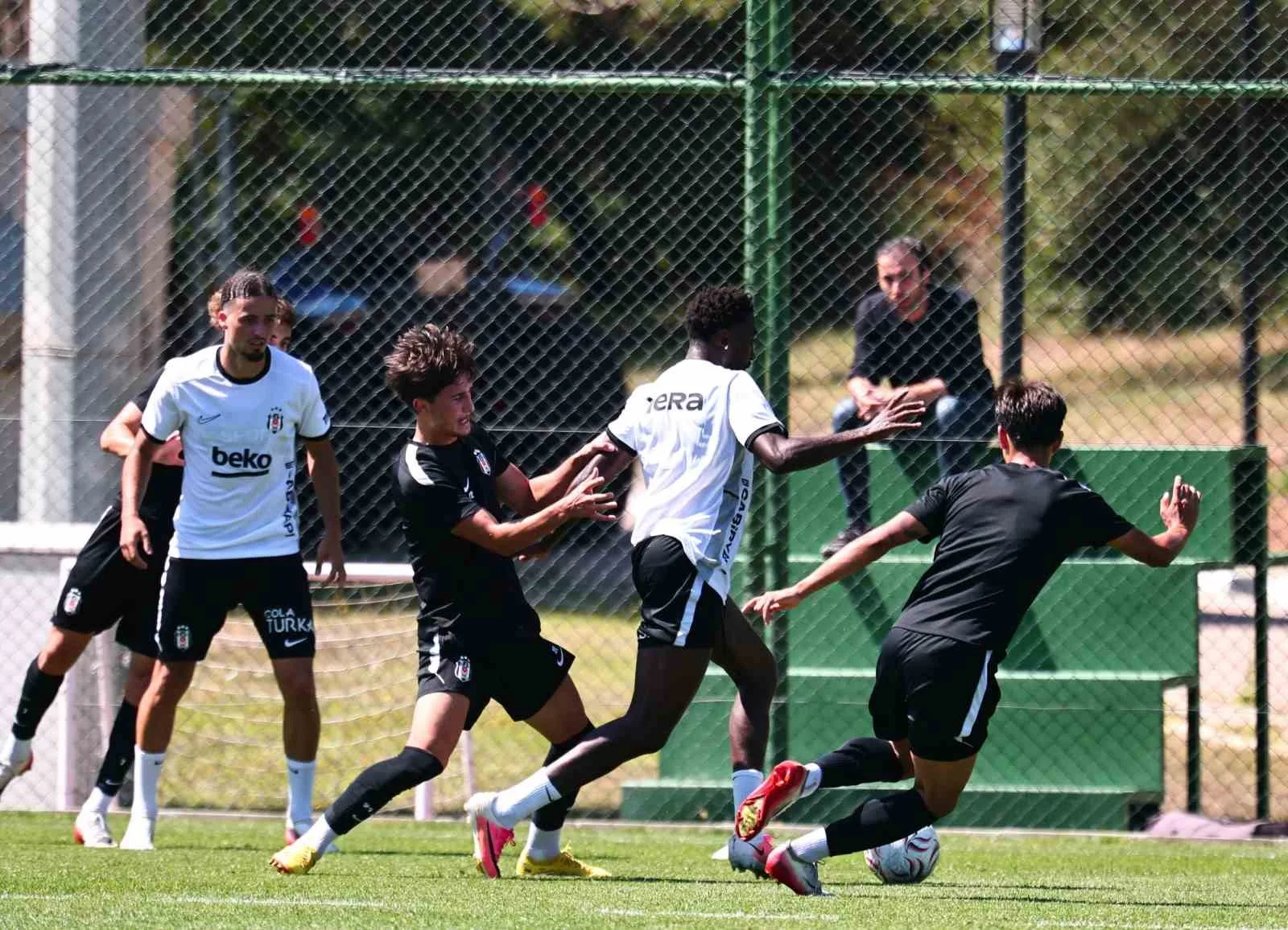 Beşiktaş, Fenerbahçe maçı hazırlıklarına başladı