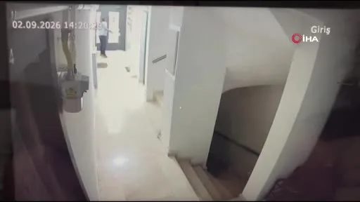 Avcılar’da hasta kadının tedavi birikimini 20 dakikada çaldılar: 1 milyon liralık hırsızlıkta zanlılar kamerada