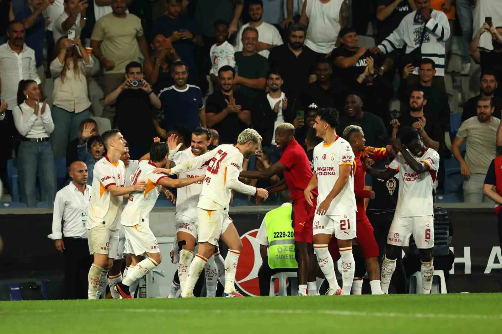 Galatasaray, Başakşehir deplasmanındaki yenilmezliğini 9 maça çıkardı