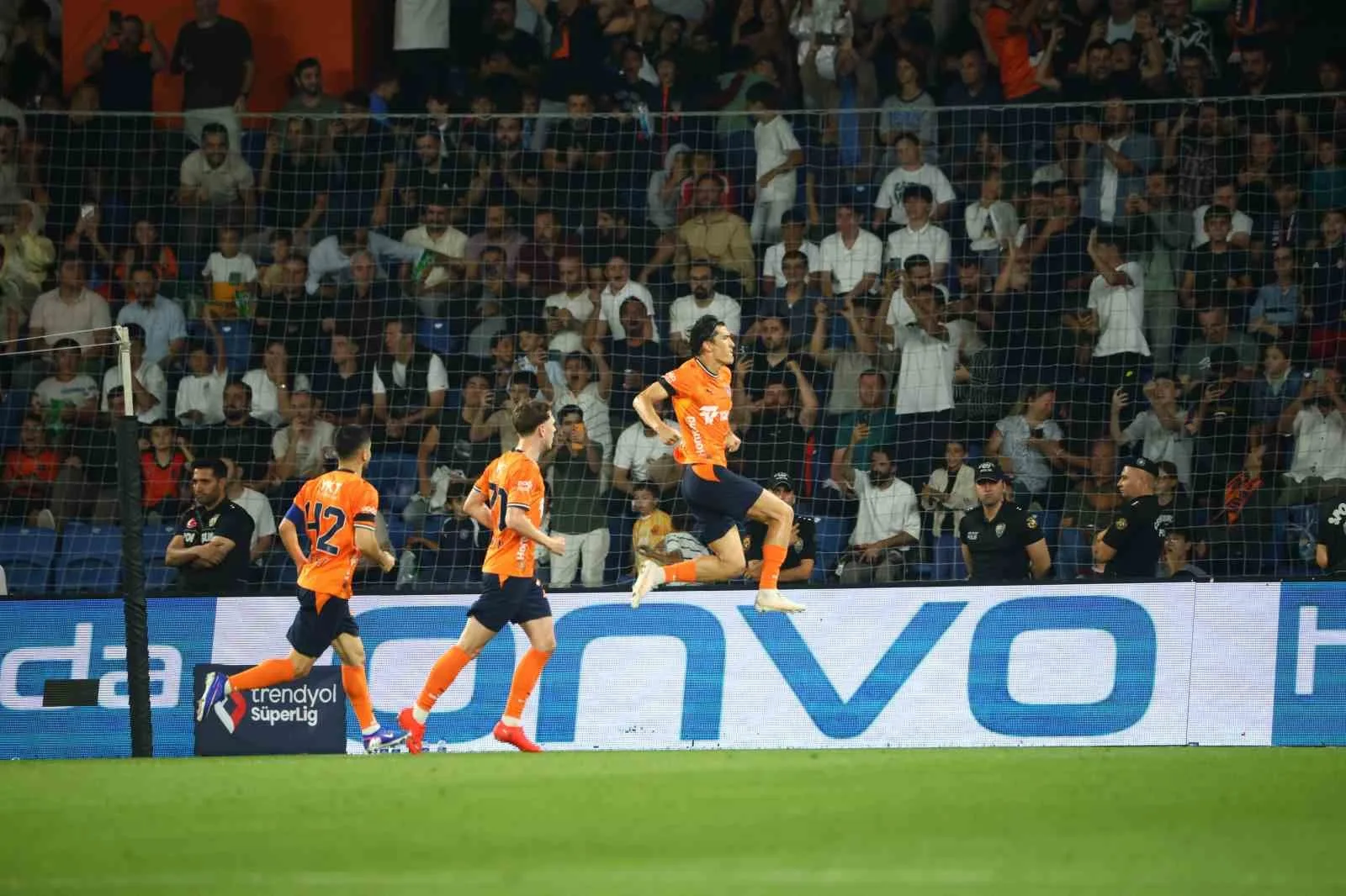 Eldor Shomurodov, bu sezon 4. golünü attı