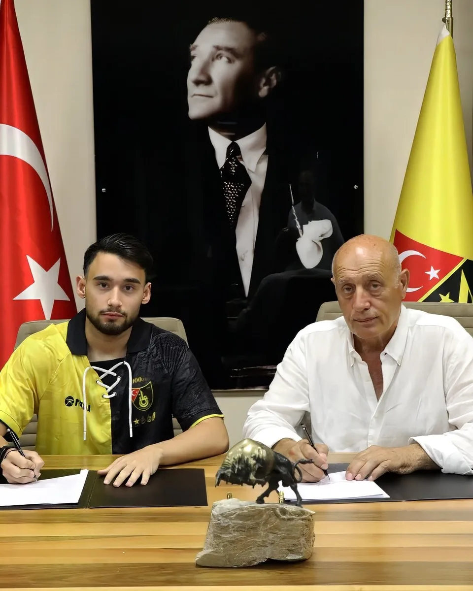 İstanbulspor, Ünal Emre Durmuşhan’ı renklerine bağladı