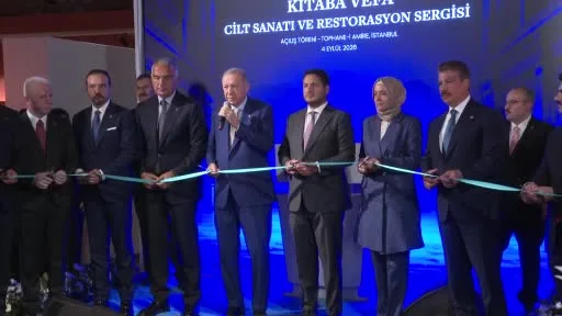 Cumhurbaşkanı Erdoğan, Tophane-i Âmire Kültür ve Sanat Merkezindeki Kitaba Vefa: Cilt Sanatı ve Restorasyon Sergisi’nin açılışına katıldı