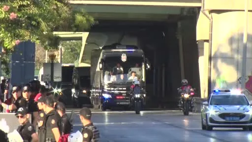 Beşiktaş derbi için stada ulaştı