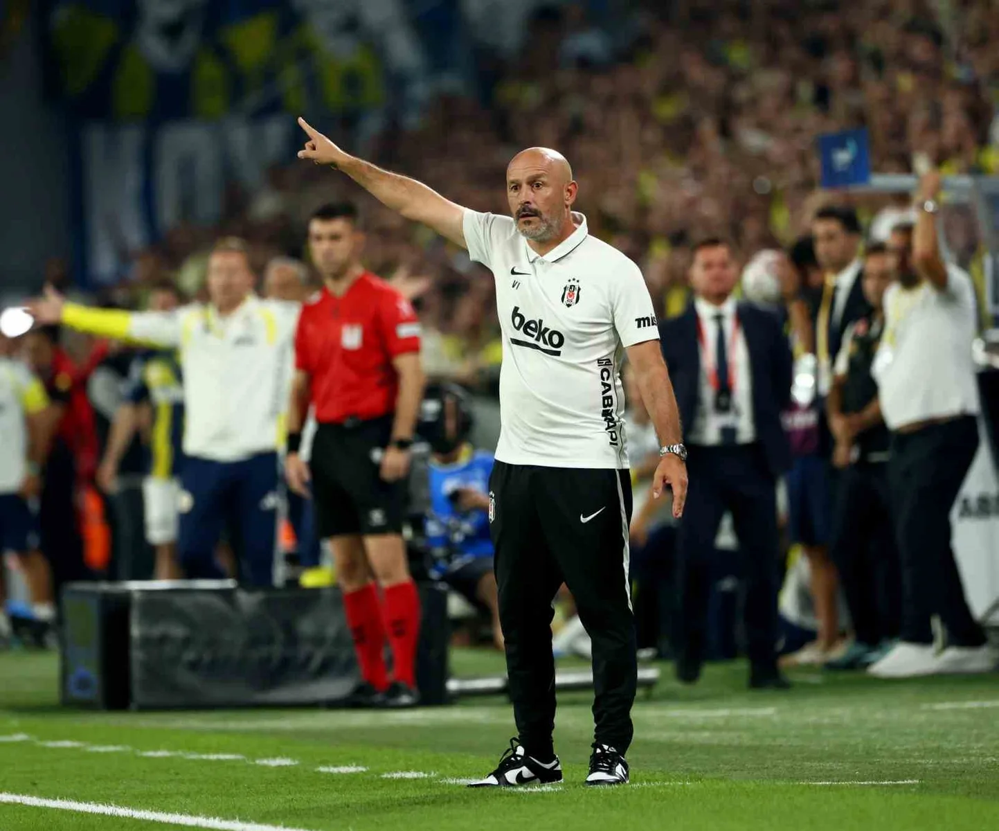 Vincenzo Italiano, ilk derbisinden galip ayrıldı