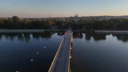 Edirne’de maraton coşkusu: 1071 sporcu hem koştu hem eğlendi