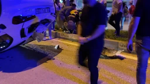 Kamyonetle çarpışan otomobil takla attı: 2 yaralı