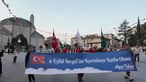 İnegöl’de 6 Eylül coşkusu caddelere taştı