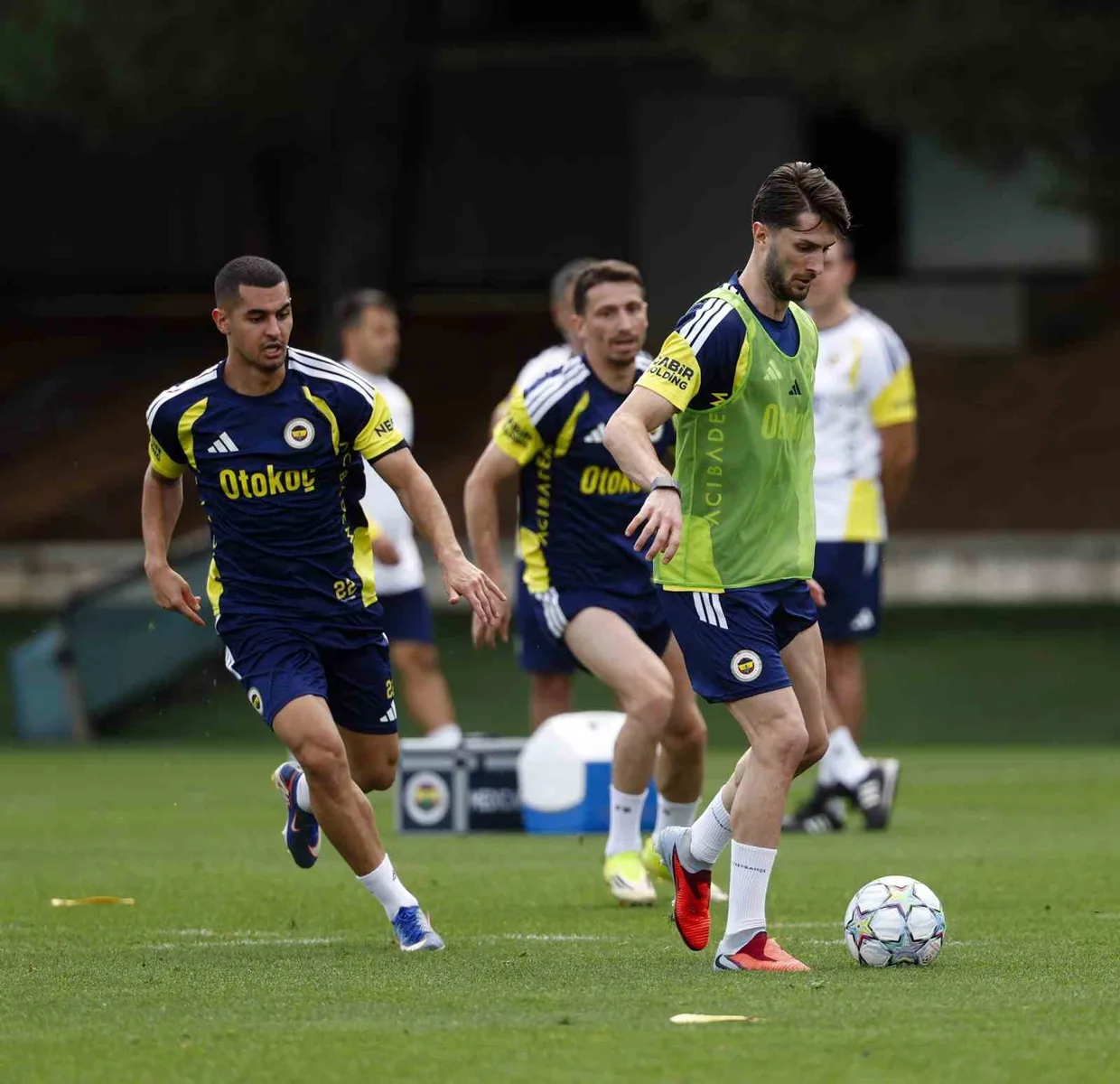 Fenerbahçe’de Roma maçı hazırlıkları devam etti