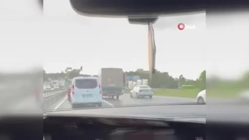 Vatandaş trafikte makas atan 2 aracı görüntüleyip polise ihbar etti: 181 bin lira ceza