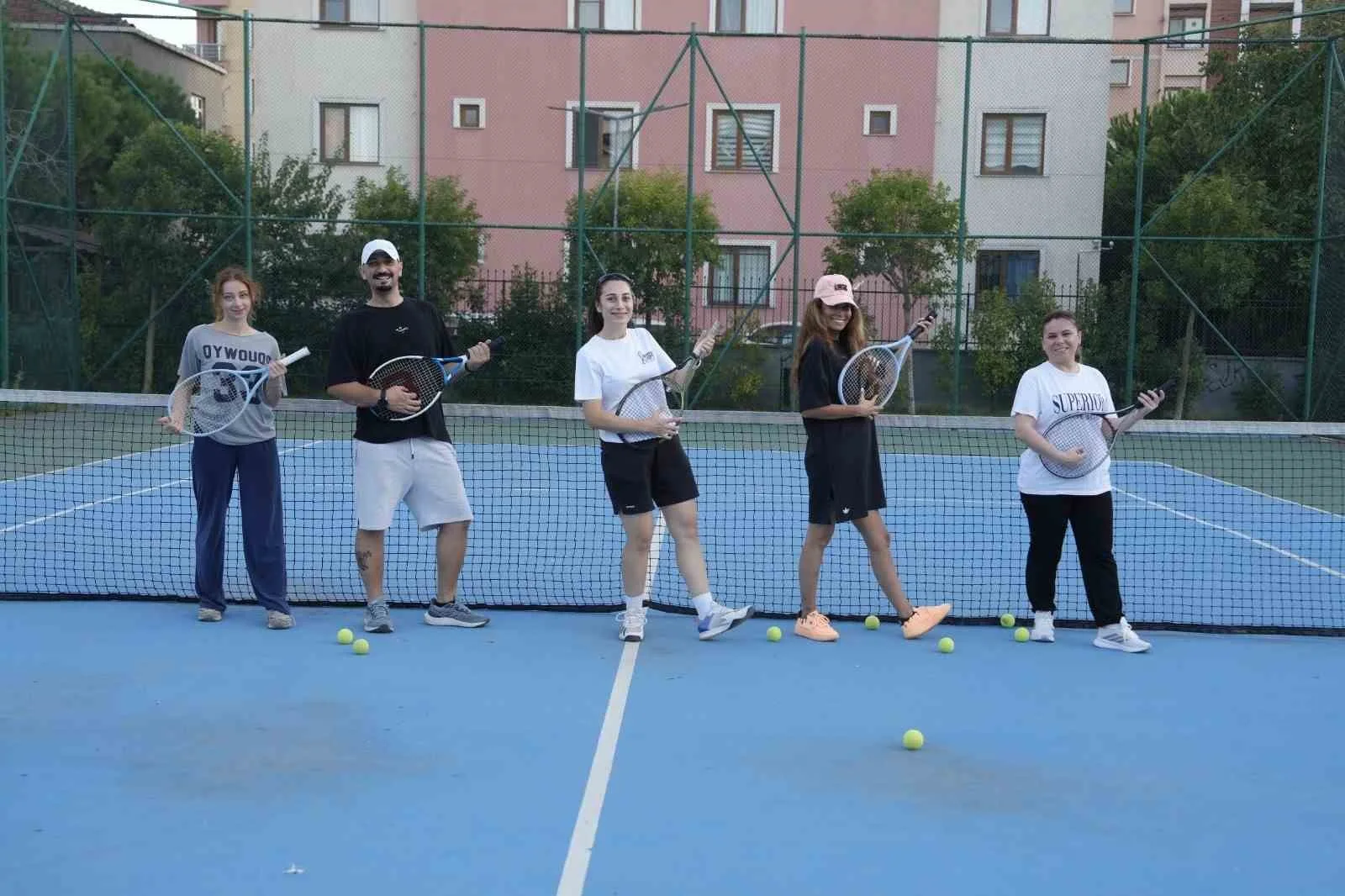 Kartal Belediyesi’nin tenis eğitimleri tüm hızıyla devam ediyor