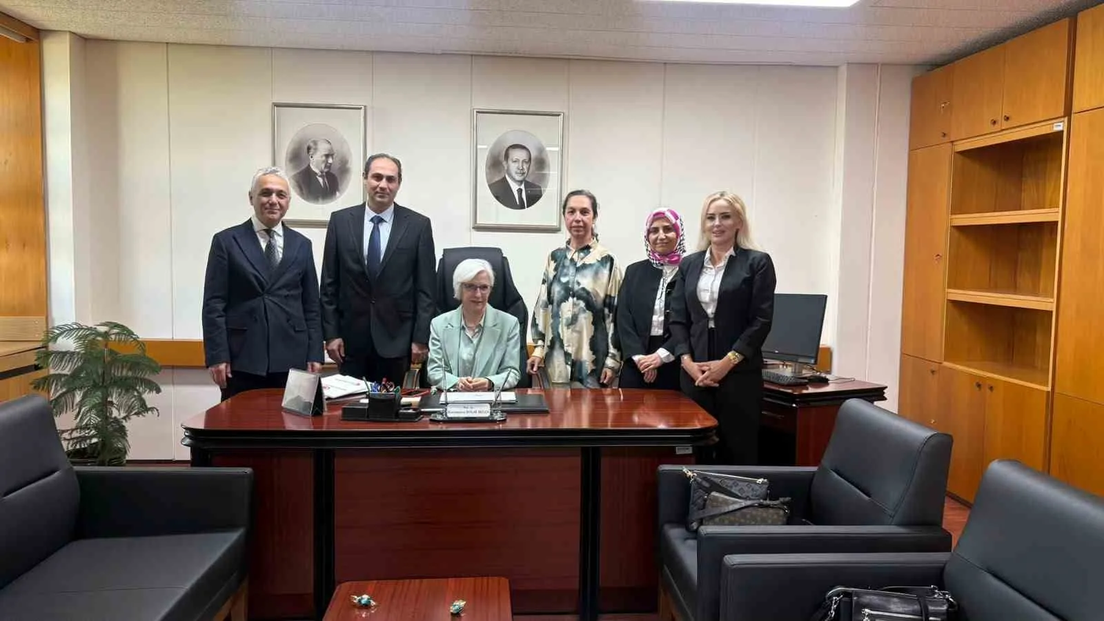 Tıp eğitimi ve üniversite hekimlerinin sorunları YÖK’te ele alındı